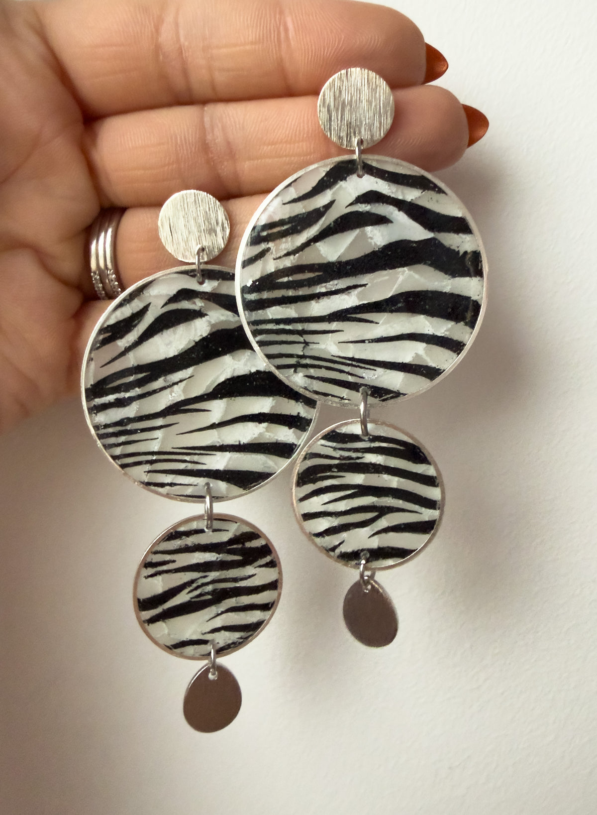 Cecilia x2 Zebra
