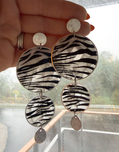 Cecilia x2 Zebra