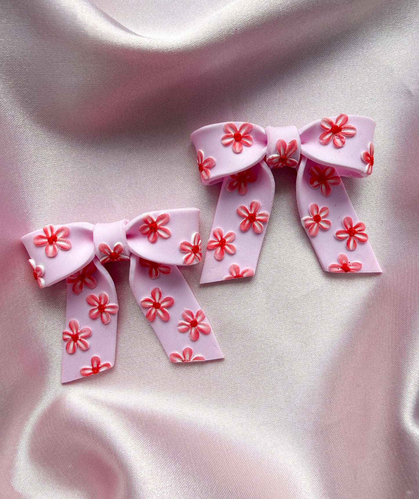 Blommig rosett (flera färgalternativ)