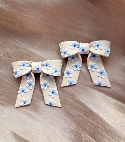 Blommig rosett (flera färgalternativ)