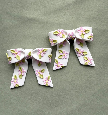 Blommig rosett (flera färgalternativ)