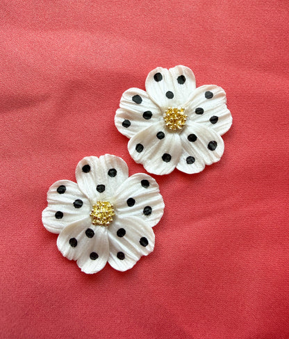 Izzy Pearl Dots