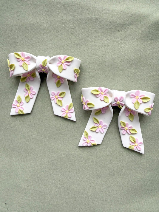 Blommig rosett (flera färgalternativ)